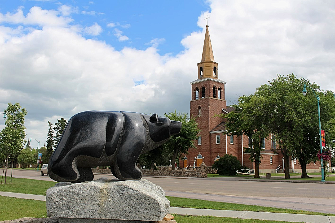 St. Paul, Black Stone Bear